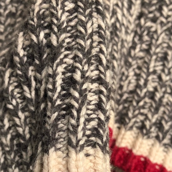 Roots V-Neck Knit Long Sweater with Slits - Picture 4 of 8